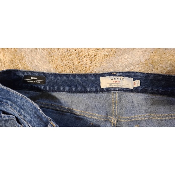Torrid Skinny‎ Jeans Size 22 - Picture 3 of 5